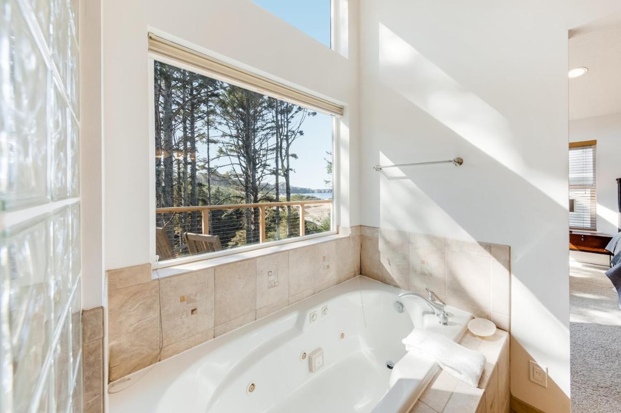 Yaquina Lighthouse View Beach Home Newport Zewnętrze zdjęcie